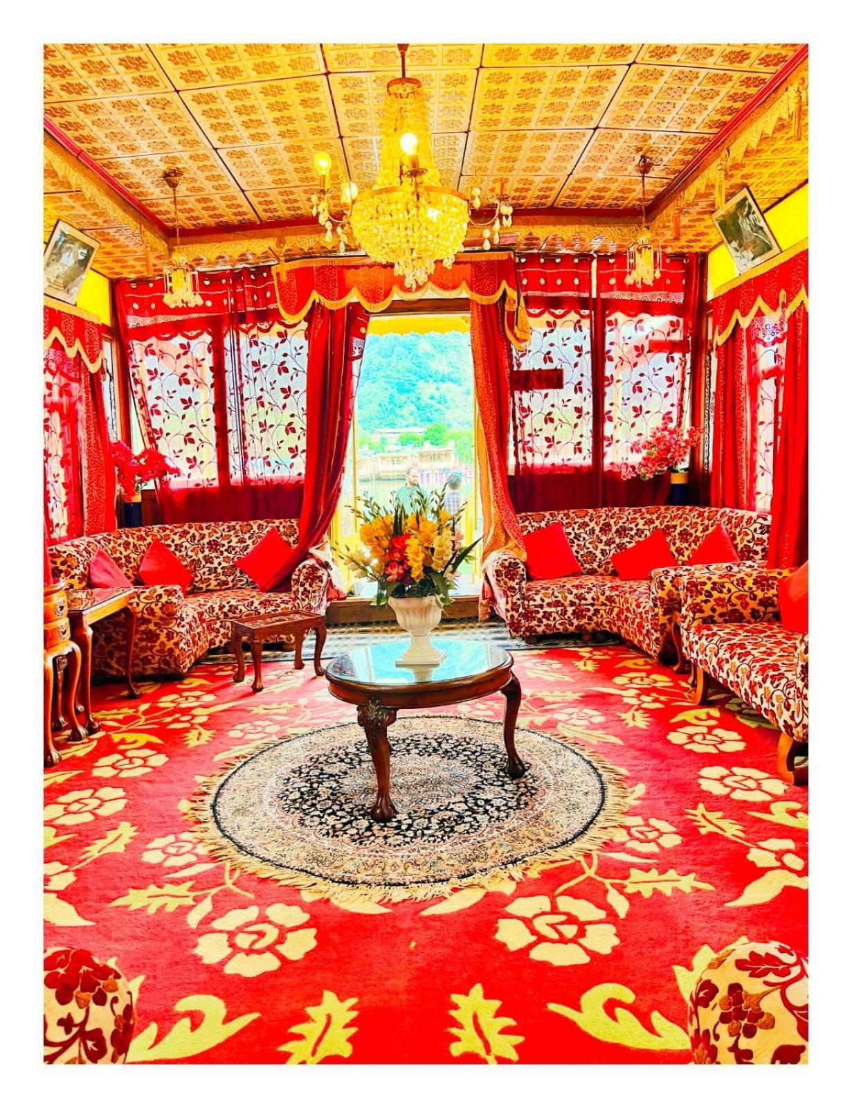Mossess Group Of Houseboats Hotel Srīnagar Exterior foto